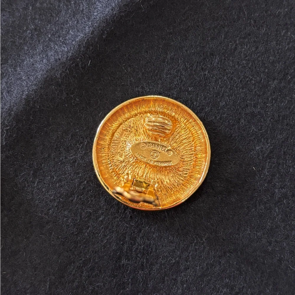 Authentic CHANEL gold plated round 90s vintage round earrings